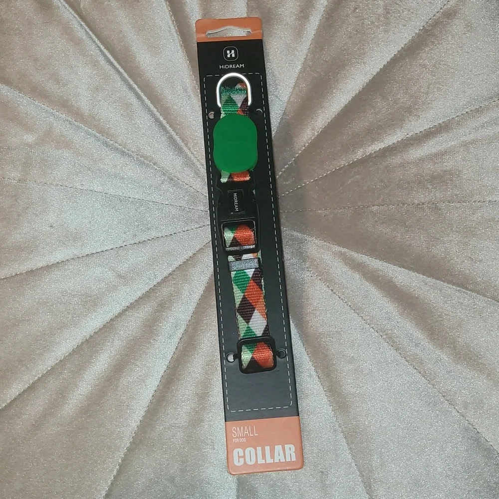 New with tags! Washable Dog collar size small